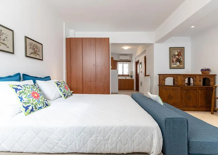 Amaranto Naxos 3 Naxos City